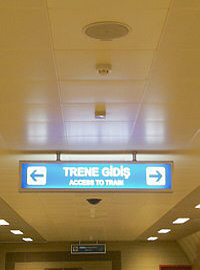 Dobner Metalldecken in U-Bahnh&ouml;fen von Istanbul, T&uuml;rkei